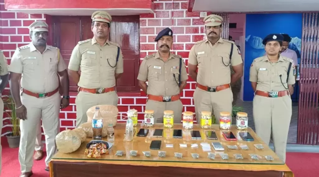 கோவையில் போதைப்பொருள் சோதனை – 5 பேர் கைது