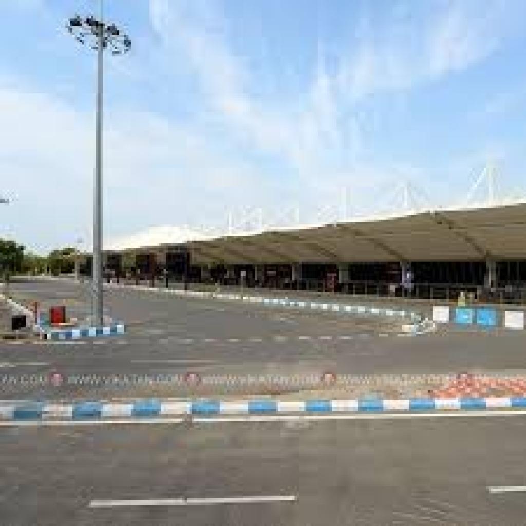 கோவை ஒருங்கிணைந்த நீதிமன்ற வளாகத்திற்கு வந்த வெடிகுண்டு மிரட்டல் – புரளி என உறுதி