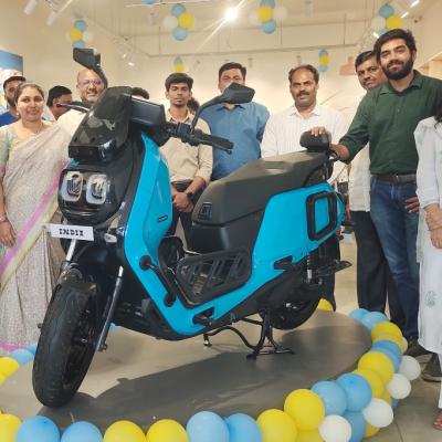 கோவை சத்தி சாலையில் புதிய River இ-ஸ்கூட்டர் ஷோரூம் திறப்பு