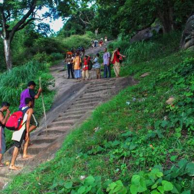 மாசி மாதத்தில் வெள்ளியங்கிரி மலை – ஒரே நாளில் 55,000 பக்தர்கள் மலையேற்றம்