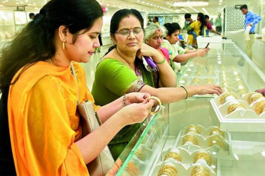 இன்று, 28 மே 2025, கோயம்புத்தூரில் தங்கத்தின் விலை பின்வருமாறு உள்ளது: