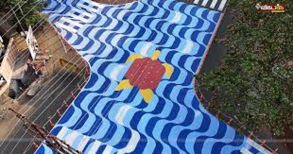 கோவை பள்ளிகள் அருகே வண்ண சாலைகள்